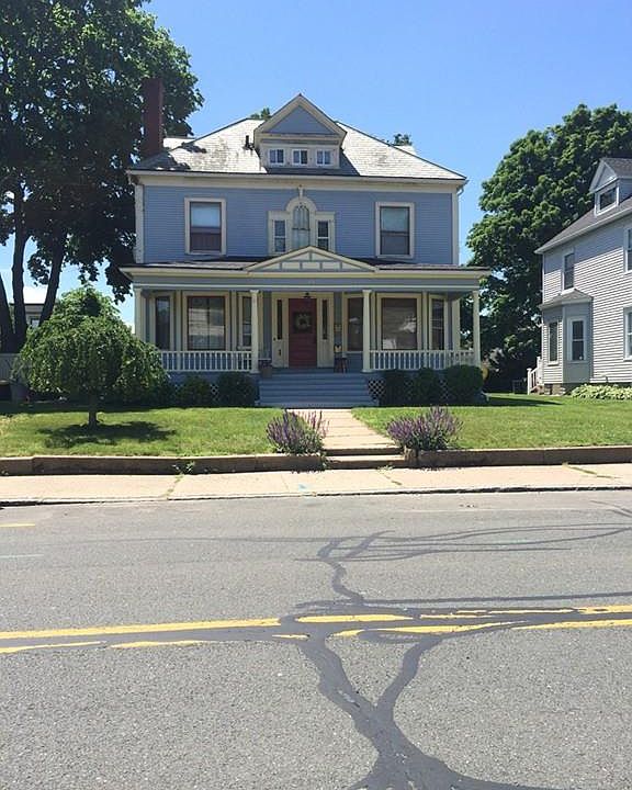 1st image of 20 Hitchcock St