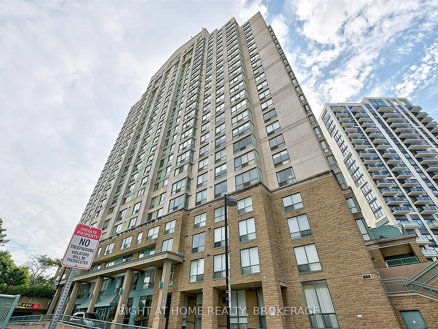 2 bed, $2,950 — Photo 1