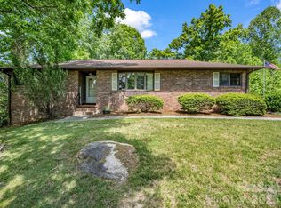156 Deer Run, Hendersonville, NC 28739