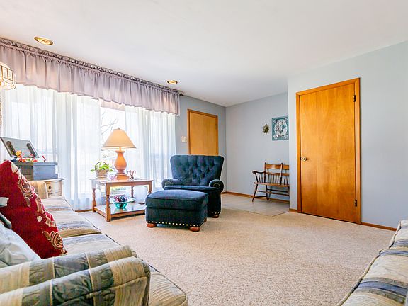 4th image of 8558 Markdale Dr