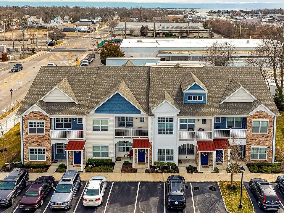 1st image of 150 Rosebud Ct #150