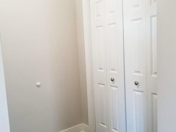 3rd image of 1305 Prospect Ave SE