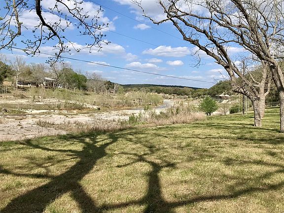 4th image of 1113 Hidden Valley Rd