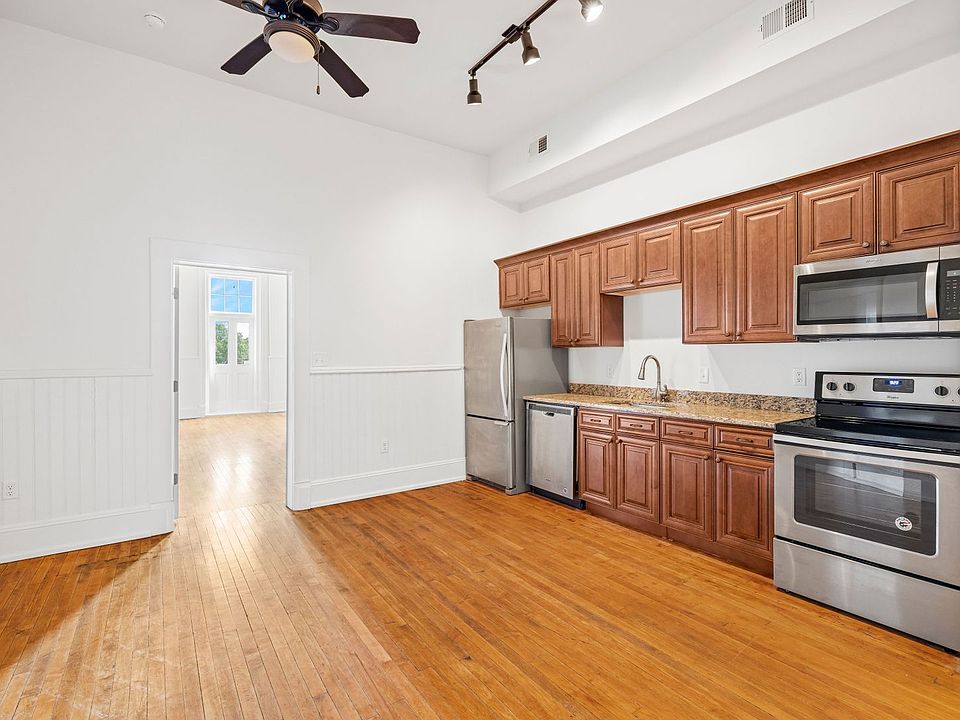 1st image of 900 Saint James St #303