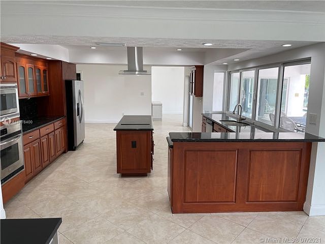1st image of 16451 NE 34th Ave #0