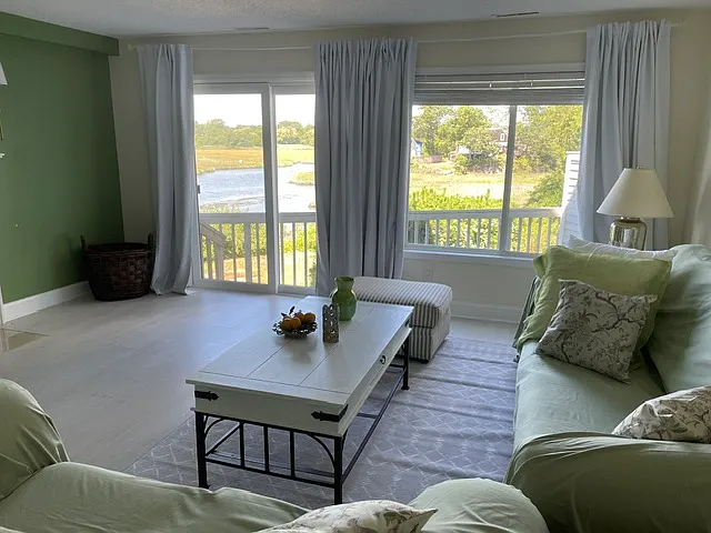 2 bed, $2,900 — Photo 3