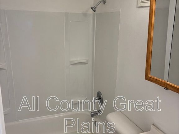 4th image of 1058 Washington Blvd Unit 2