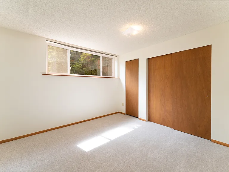 12647 SE 54th St — Photo 24