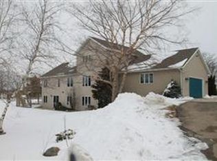 4670 Rutland Dunn Town Line Rd, Oregon, WI 53575