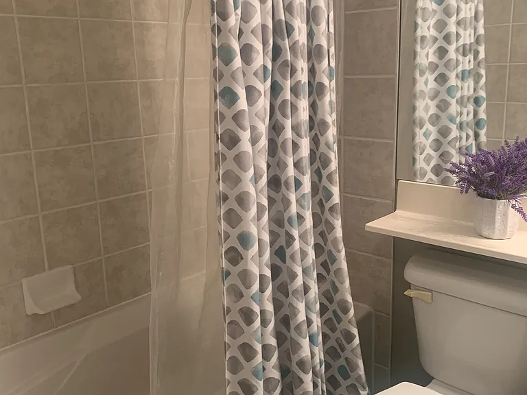 25 Kingsbridge Garden Cir #923 — Photo 10