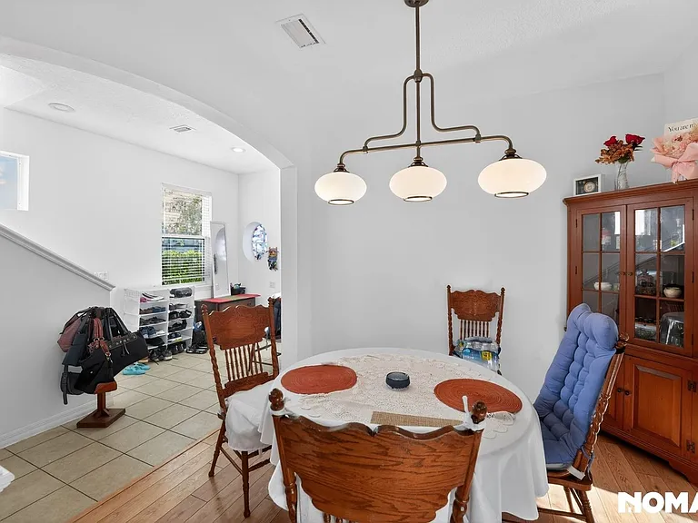2346 Felicity Pl — Photo 16