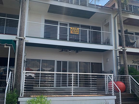 3rd image of 3031 Barrow Street #28
