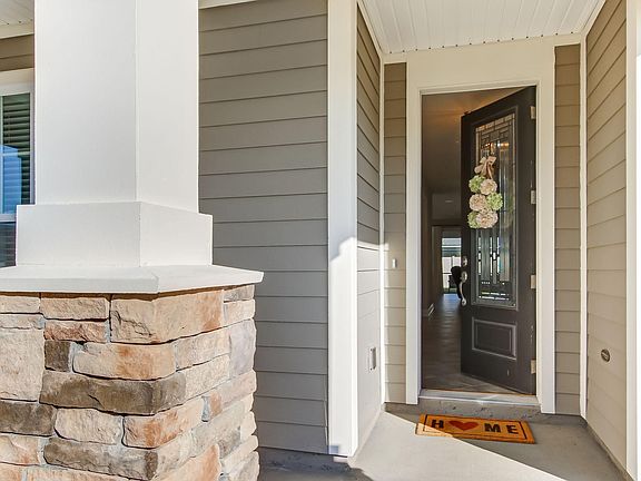 5th image of 61 Woodsong Ln