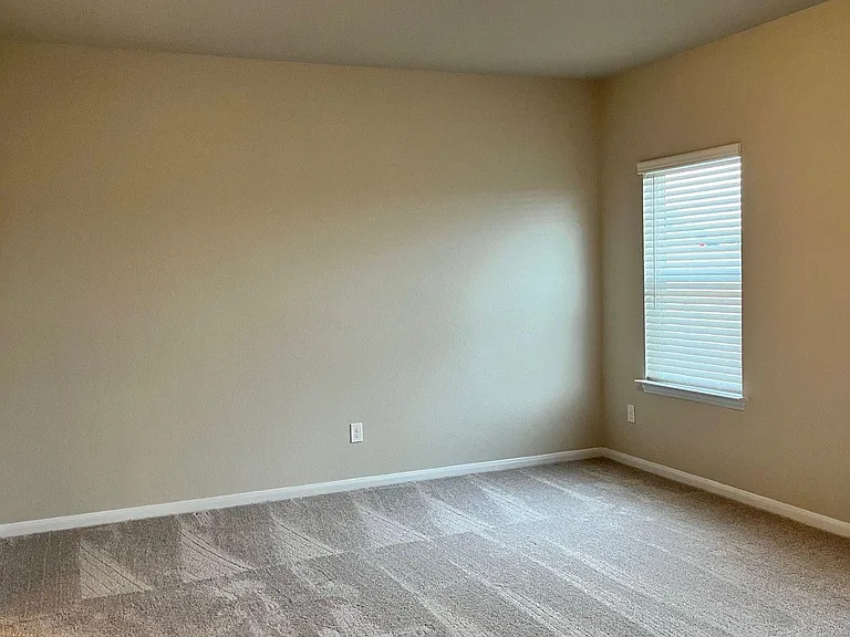 9223 Grand Western — Photo 10