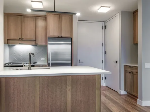 560 West 43rd Street image 1 of 14