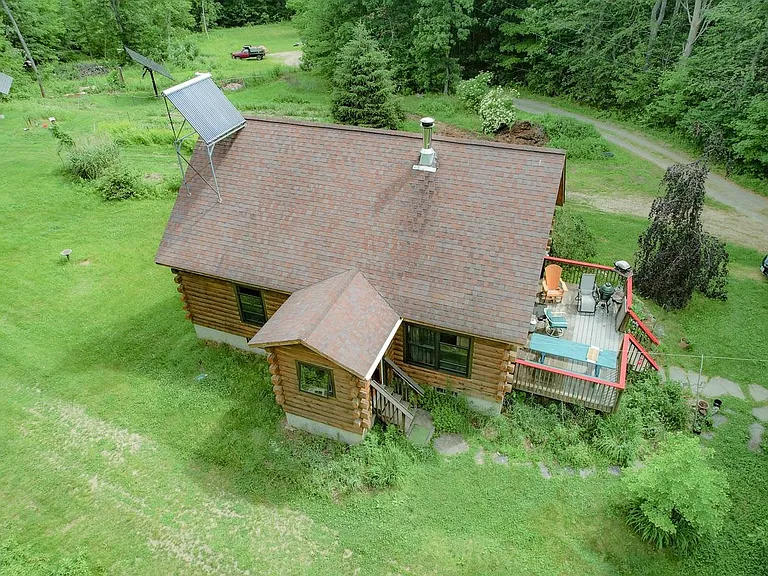 66 Ledge Farm Rd — Photo 4