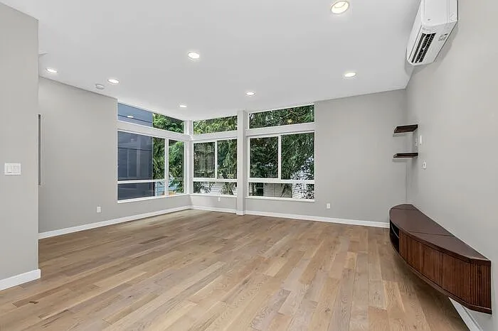 7325 Bainbridge Pl SW — Photo 13