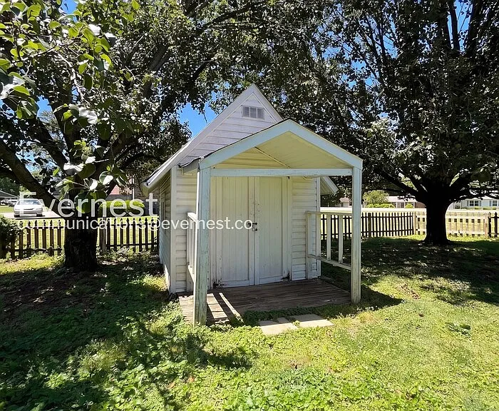 409 Alexander Dr — Photo 20