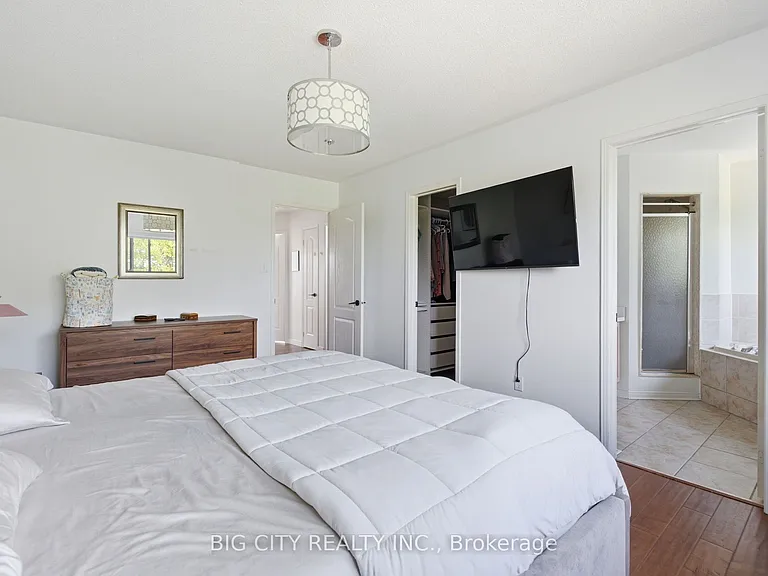7395 Banffshire Ct #MAIN UPPER — Photo 21