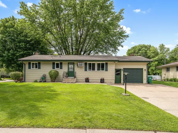 124 Willow Dr SW, Saint Michael, MN 55376