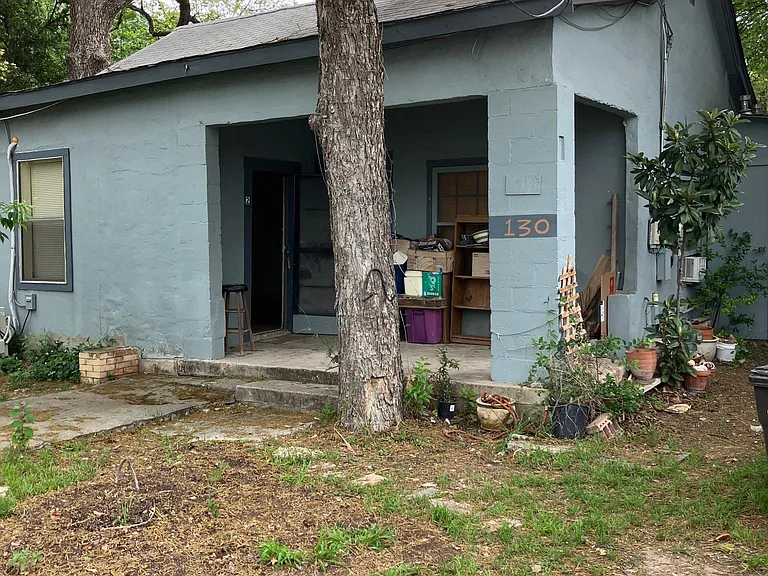 130 Ellis Bean #B — Photo 1