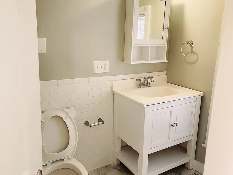 83 E Main St — Photo 8