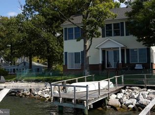 1601 Hunters Ln, Shady Side, MD 20764