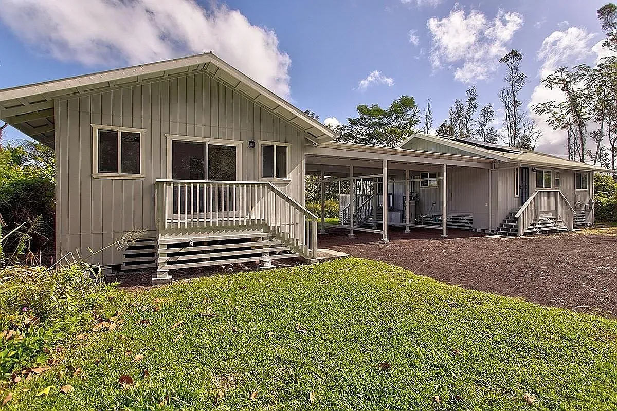 3 bed, 1100 sqft, $2,300 — Photo 4