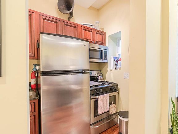 1800-Newton-St-NW-1-20180917-4_03152022