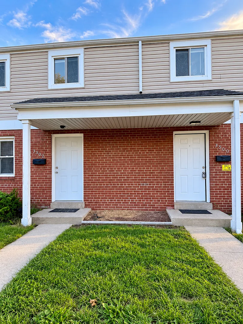 Freedom Townhomes — Photo 1