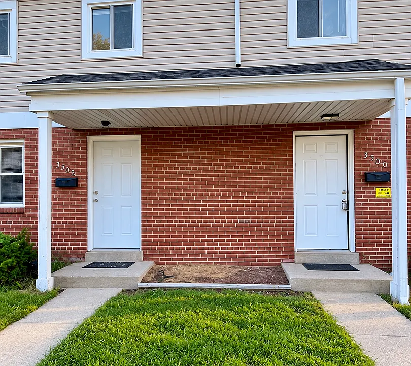 901-15 W 35th Ave