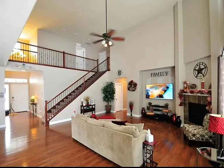 8229 S Country Club Pkwy — Photo 3