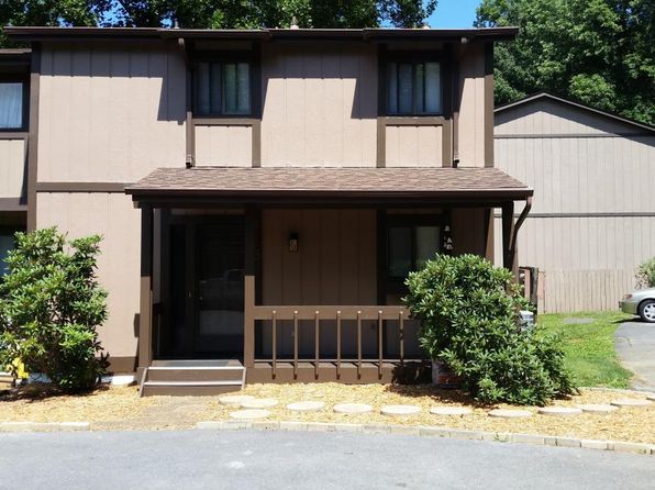 24180 Woodridge Cir #24180