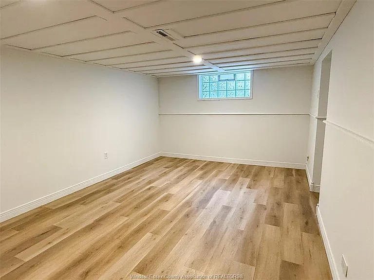 1275 Belleperche Pl — Photo 19