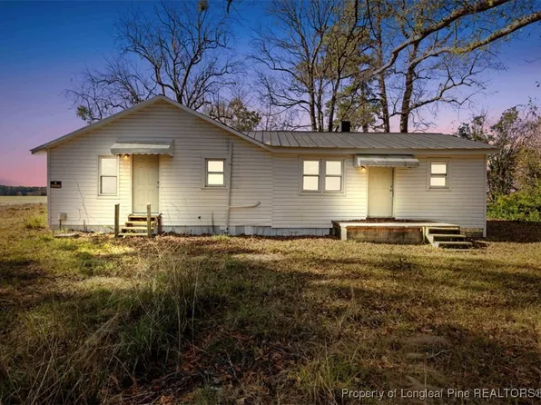 1055 Old Fayetteville Rd, Salemburg, NC 28385