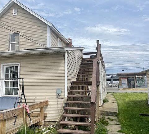 2nd image of 2948 Shelby St