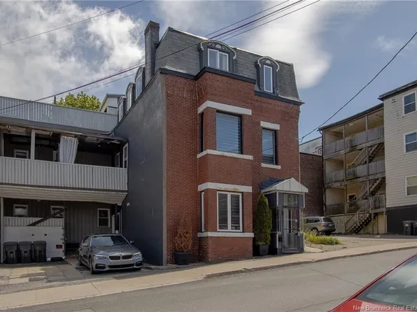 52 Dorchester St, Saint John, NB E2L 3H9