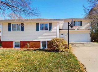 3265 31st Ave, Columbus, NE 68601