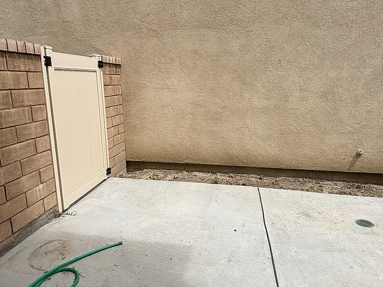 7636 Channel View St — Photo 25