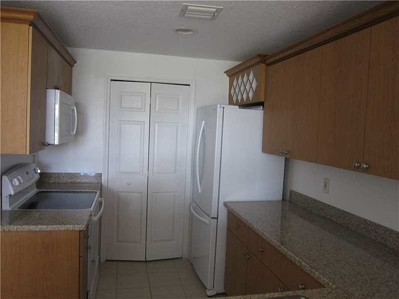 1st image of 6560 NW 114th Ave APT 525