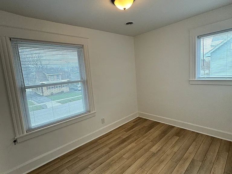 2129 Sunset Ave #2 — Photo 10