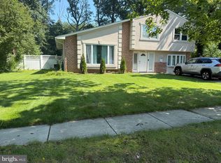 641 Pasadena Dr, Magnolia, NJ 08049