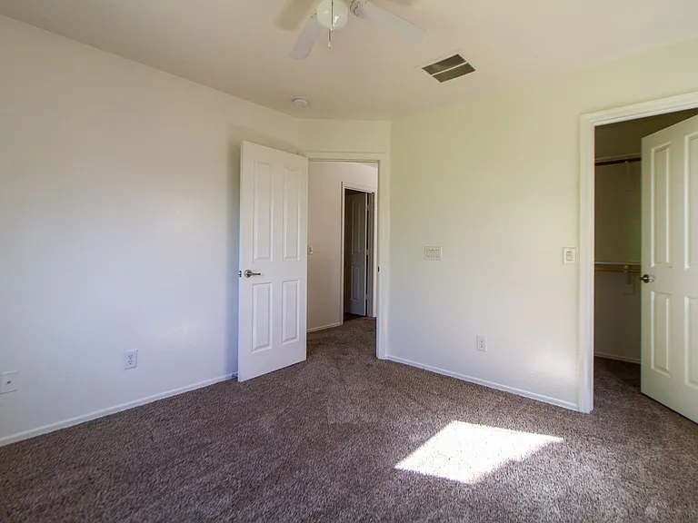 3873 E Bridgeport Pkwy — Photo 18