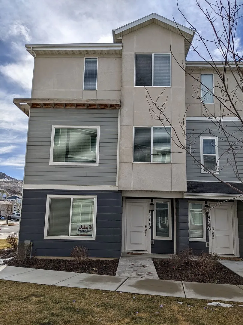 End Unit in Bluffdale — Photo 1