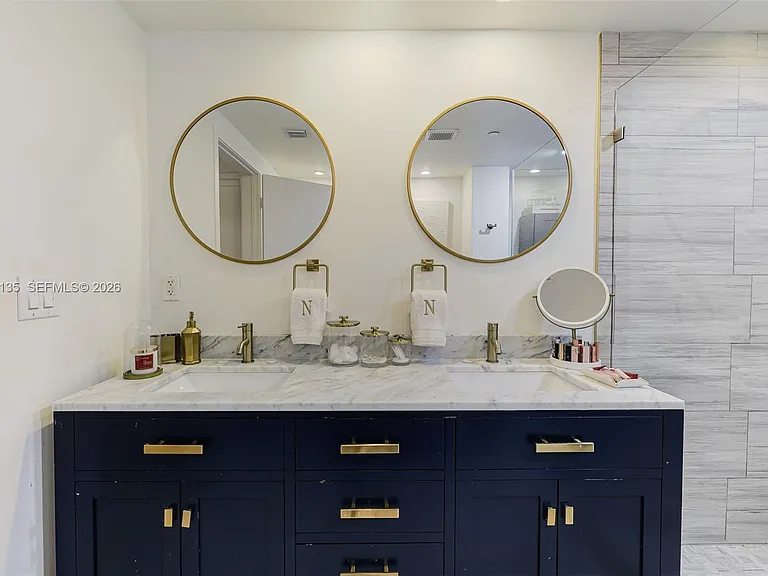 6000 Collins Ave #523 — Photo 40