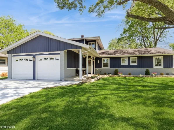 541 Sycamore Dr, Elk Grove Village, IL 60007