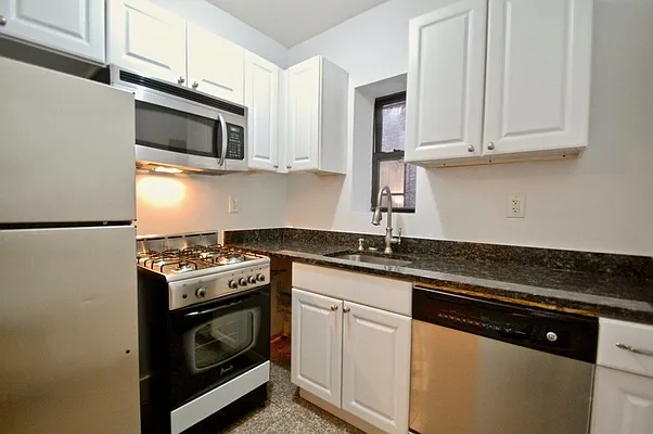 Rented by Bohemia Realty Group | media 2