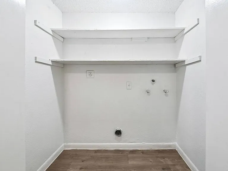 Pine Creek Apartments — Photo 50