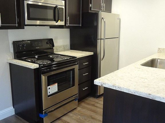 2nd image of 1723 U St APT 2