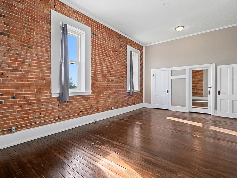 4120 Main St — Photo 8